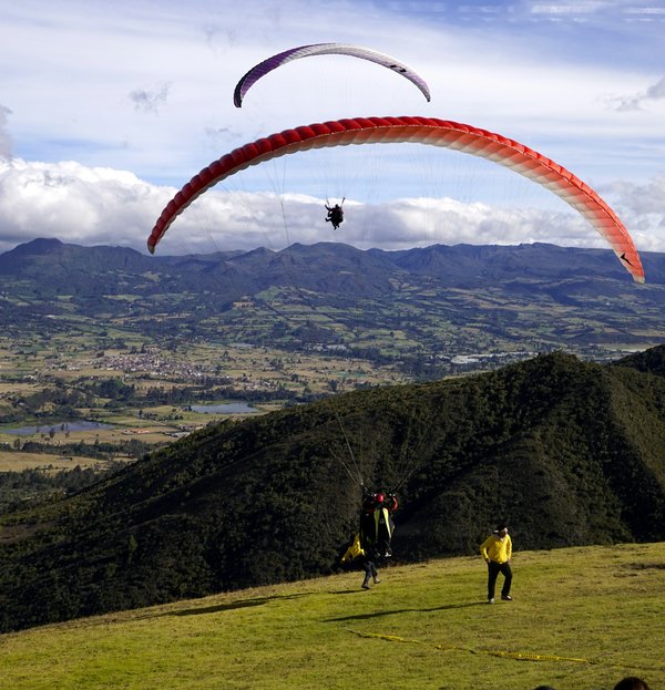 Où faire du parapente au-dessus des paysages époustouflants de la Cappadoce, Turquie?